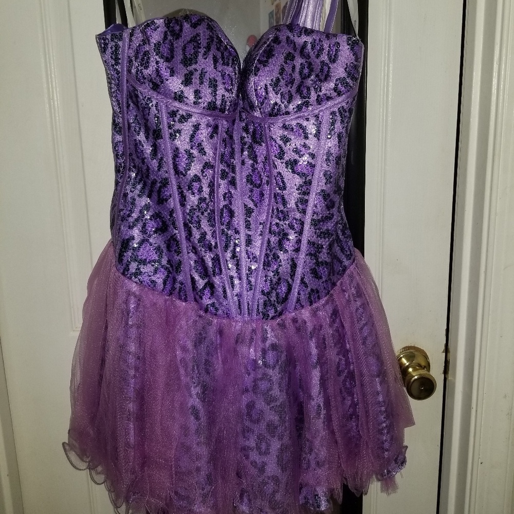 Prom Dress - Picture 2 of 4